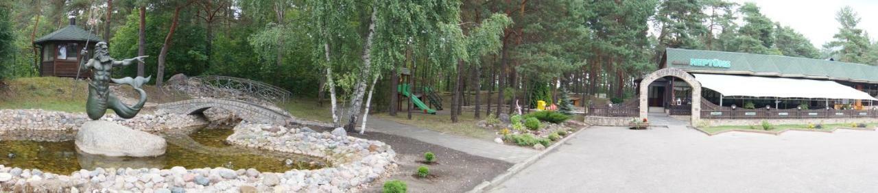 Neptuns Hotel Jūrkalne Екстериор снимка